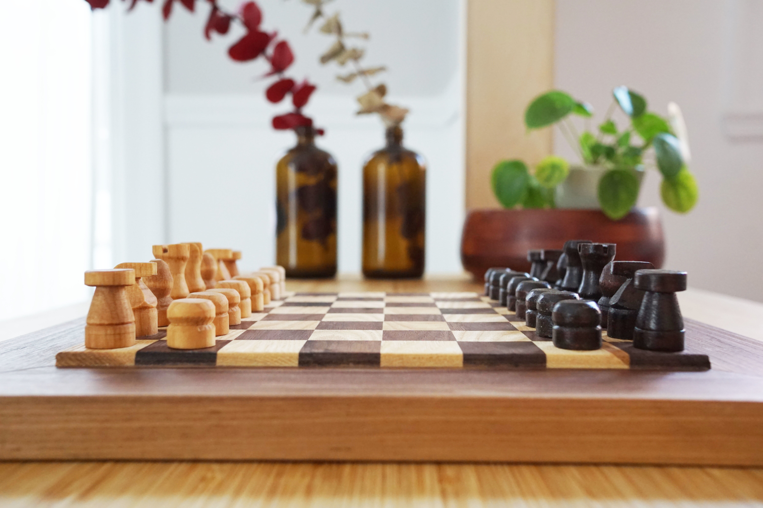 Parcours Bois - Fabriquer un jeu d'échecs - Les Affûtés